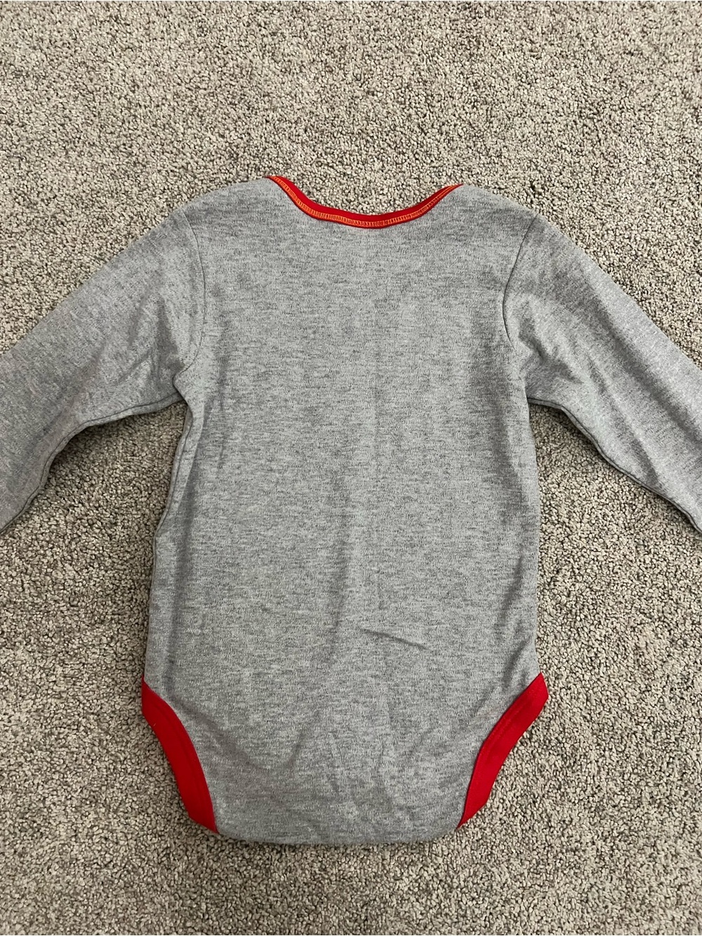 Gerber Chiefs 'Touchdown' Football Sports Grey & Red Long-Sleeve One-Piece 18M - Picture 5 of 5